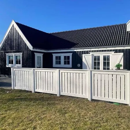 Cozy Summer House In With And Sauna *